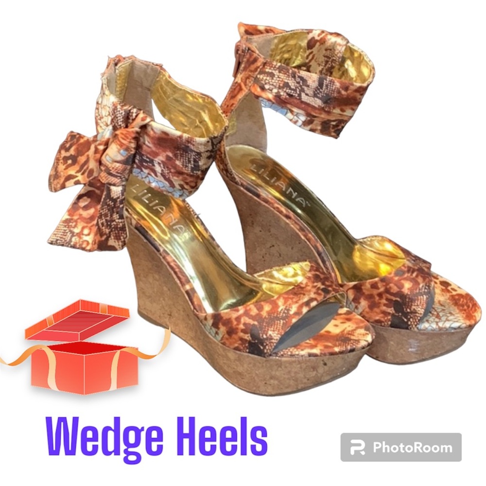 LILIANA WEDGE HEELS